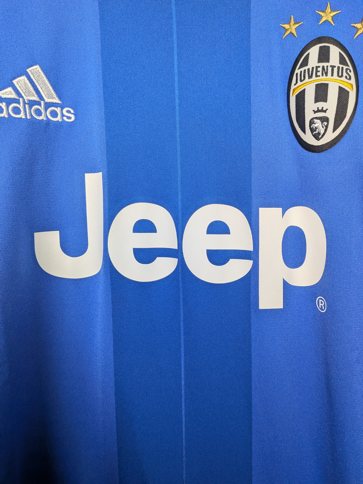 2016-17 Juventus Away Shirt - Higuaín #9