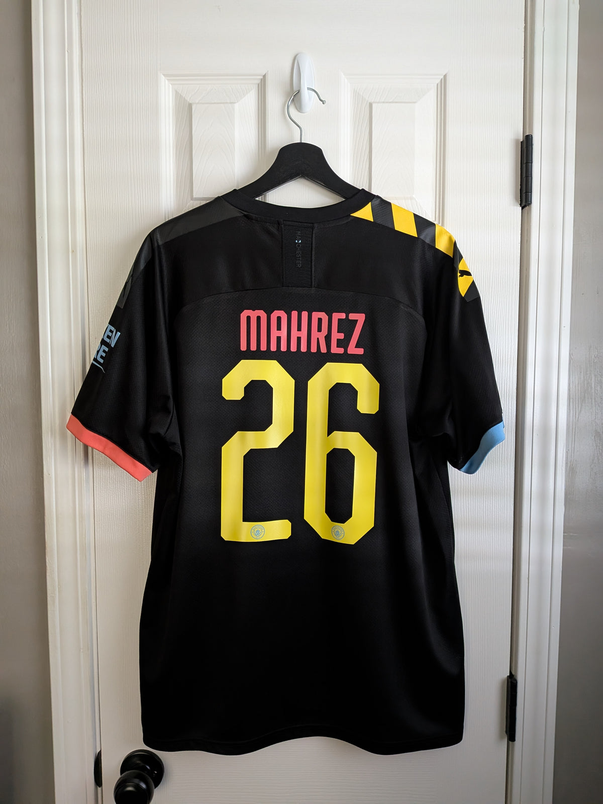 2019-20 Manchester City Away Shirt - Mahrez #26