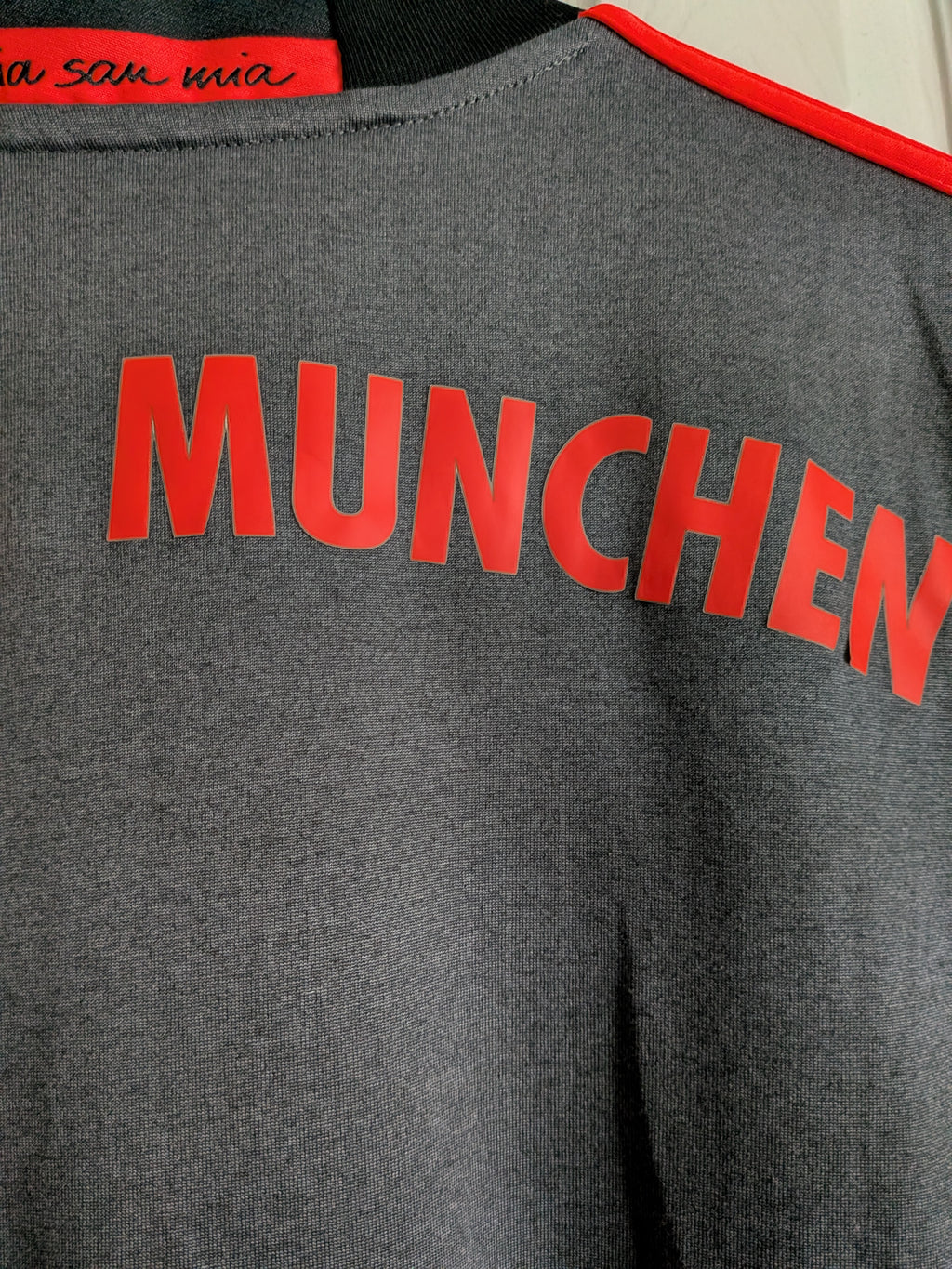 2016-17 Bayern Munich Away Shirt