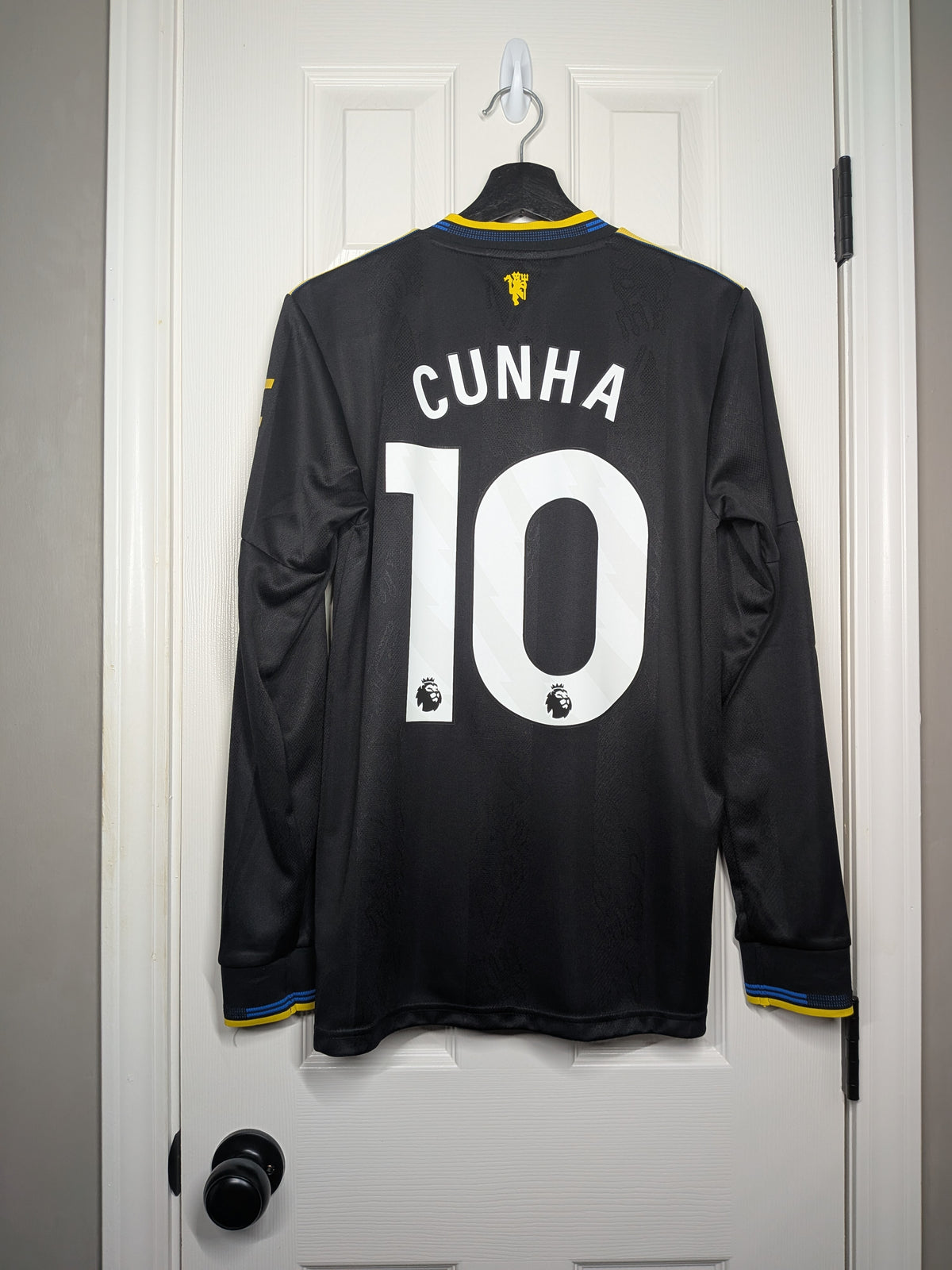 2025-26 Manchester United Authentic Third Shirt L/S BNWT- Cunha #10