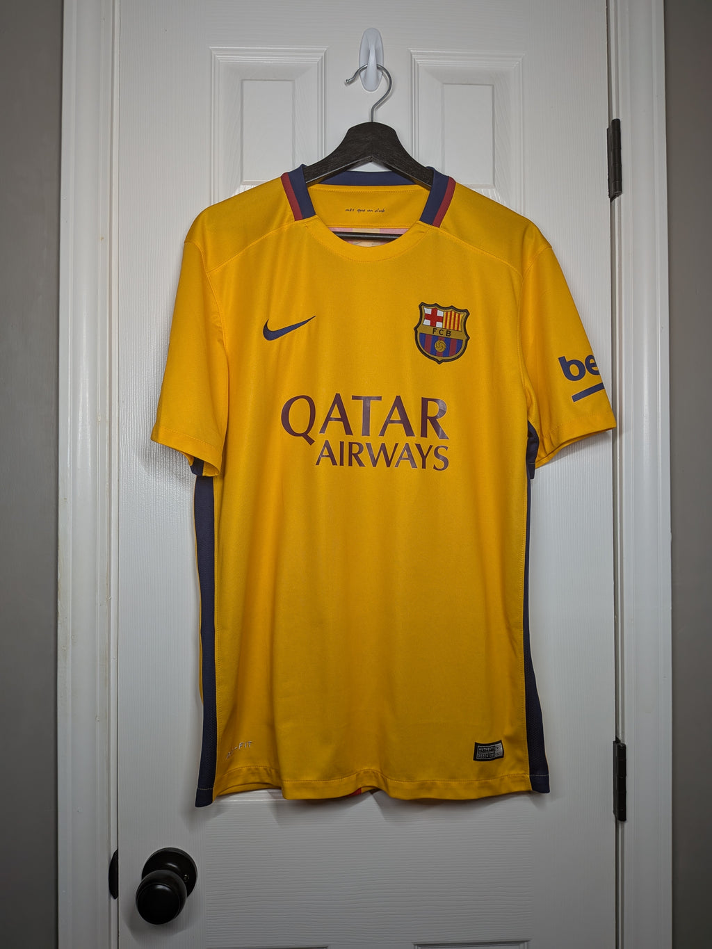 2015-16 Barcelona Away Shirt - Messi #10