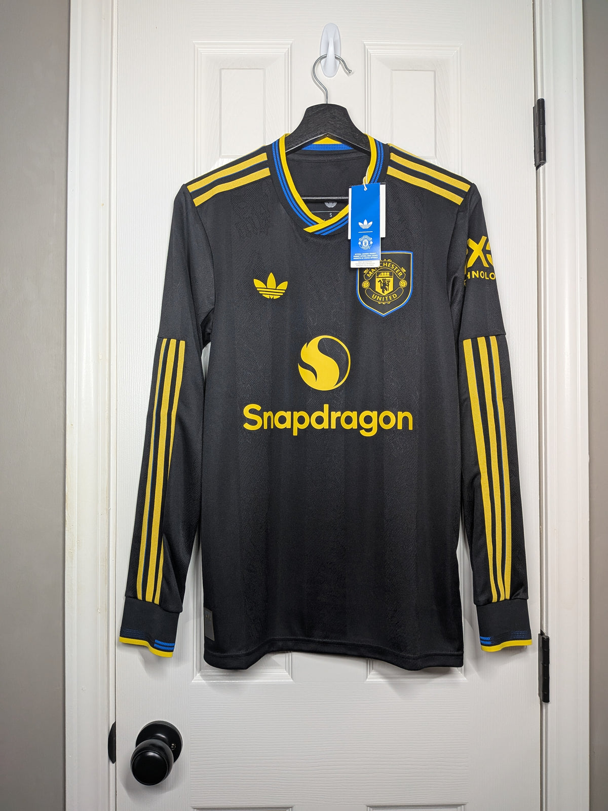 2025-26 Manchester United Authentic Third Shirt L/S BNWT- Cunha #10