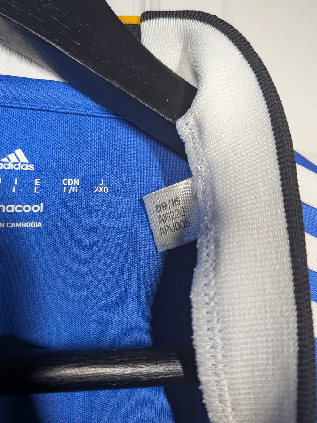 2016-17 Juventus Away Shirt - Higuaín #9