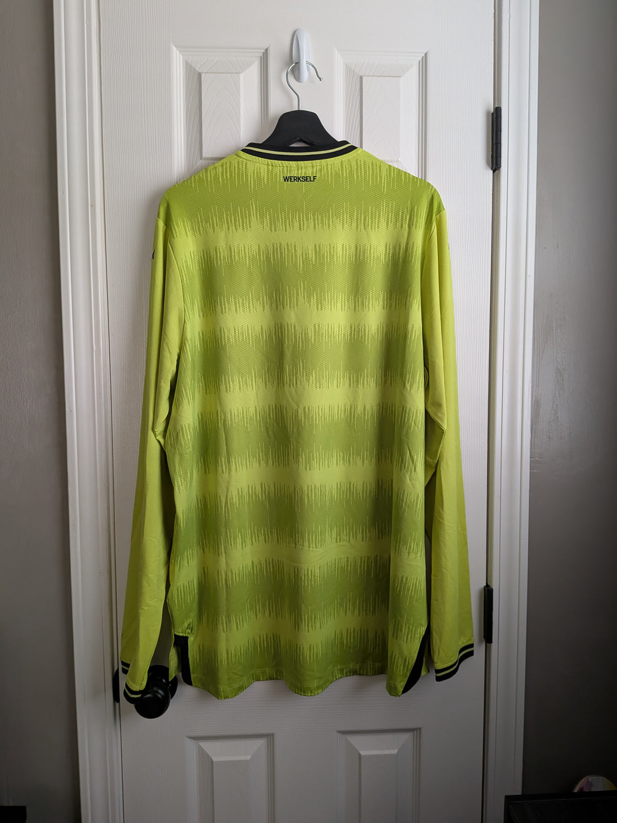 2022-23 Bayer Leverkusen Authentic Gk Shirt