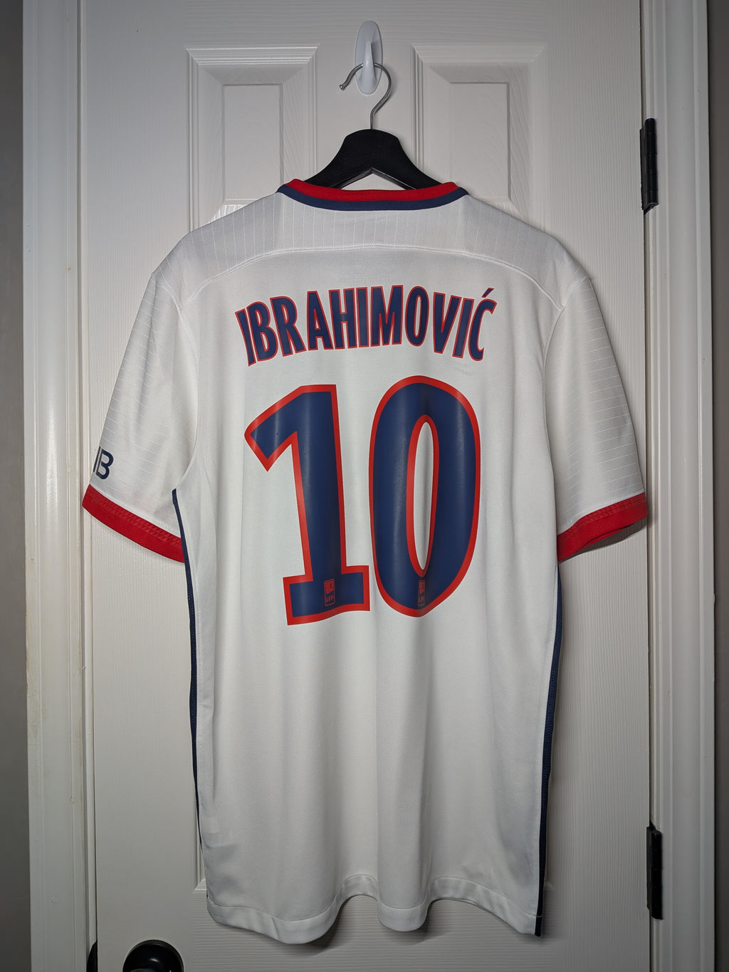 2015-16 PSG Away Shirt - Ibrahimovic #10